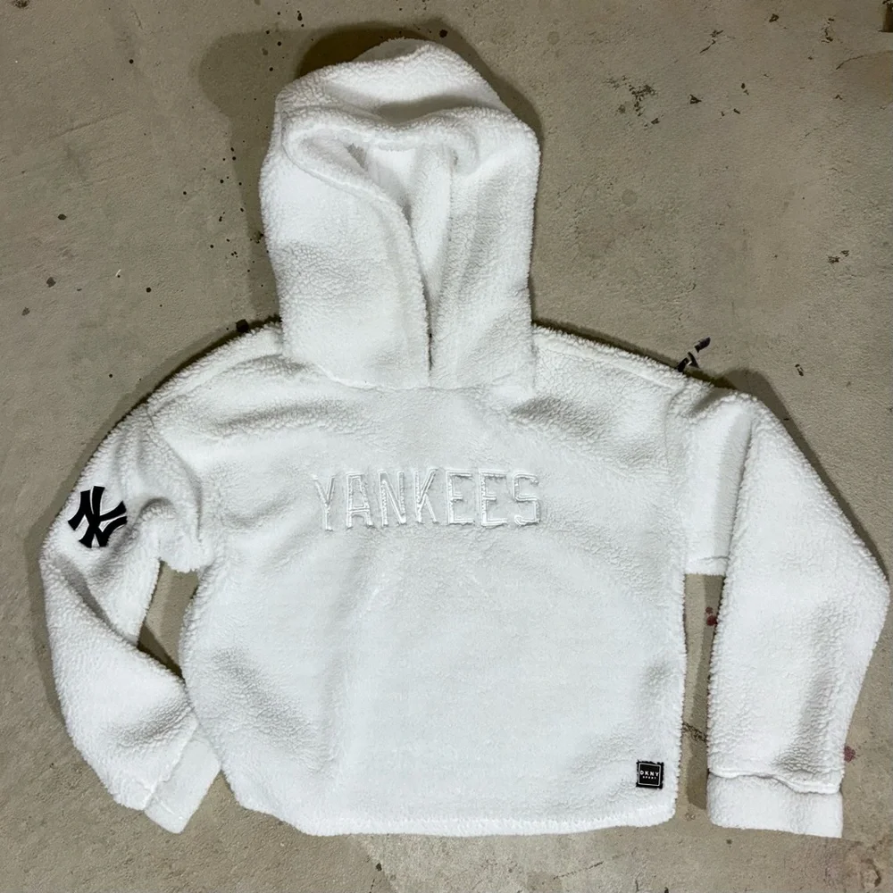 DKNY Sport New York Yankees Sherpa Hoodie Pullover White Women's Size Small - Picture 7 of 11